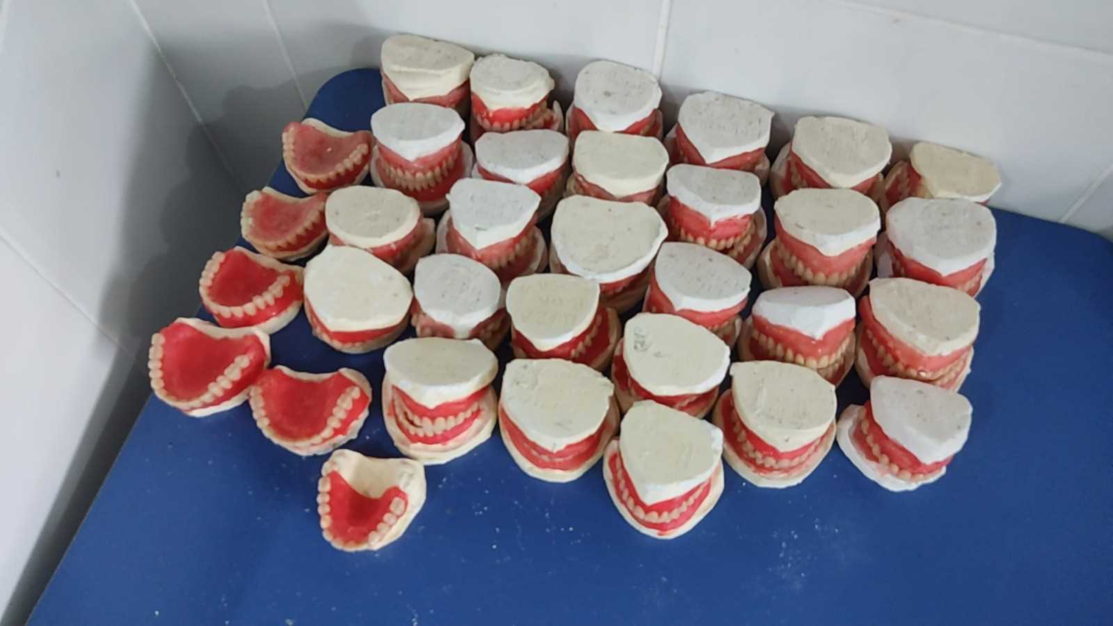 Camacã: Programa Sorria Camacã fornece gratuitamente mais de 50 próteses dentárias mensalmente para a população